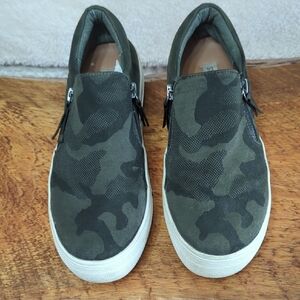 Steve Madden Olive Camo Slip-On Sneaker